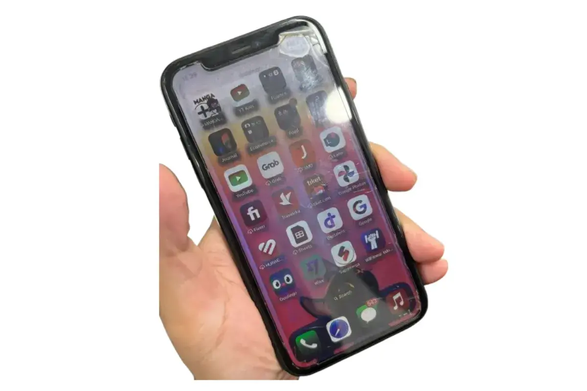 Troubleshooting the Line on the iPhone Screen